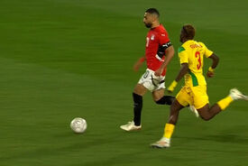گل سوم مصر به بنین توسط محمد صلاح