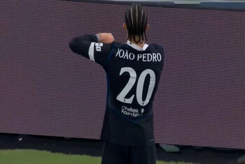 گل سوم چلسی به ناپولی توسط ژوائو پدرو