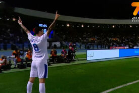 گل اول الهلال به القادسیه از روی نقطه کرنر