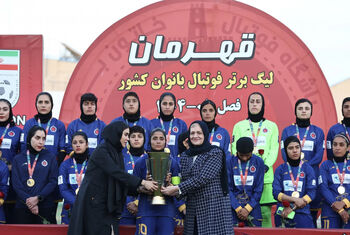 قهرمان پرافتخار فوتبال زنان از مرز انحلال عبور کرد