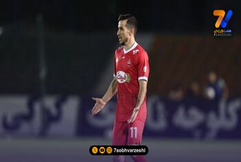 بازگشت فرشاد احمدزاده به خط هافبک با دستور کریم باقری!