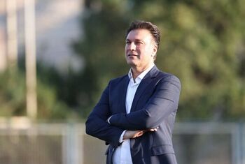 رجزخوانی مدیرعامل تراکتور برای پرسپولیس؛ دست خودم بود همین قرعه را برمی داشتم
